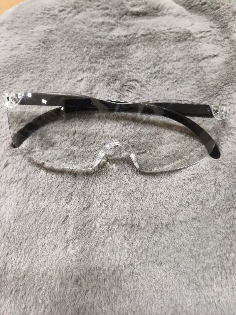 Gafas de lectura panorámicas sin montura NXPWRC con aumento de 1.6x , vista 1
