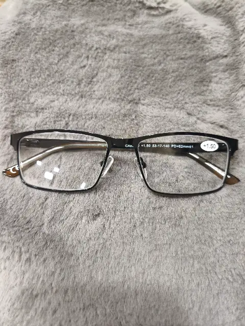 Gafas de lectura rectangulares de metal negro con graduación +1.50, vista 1