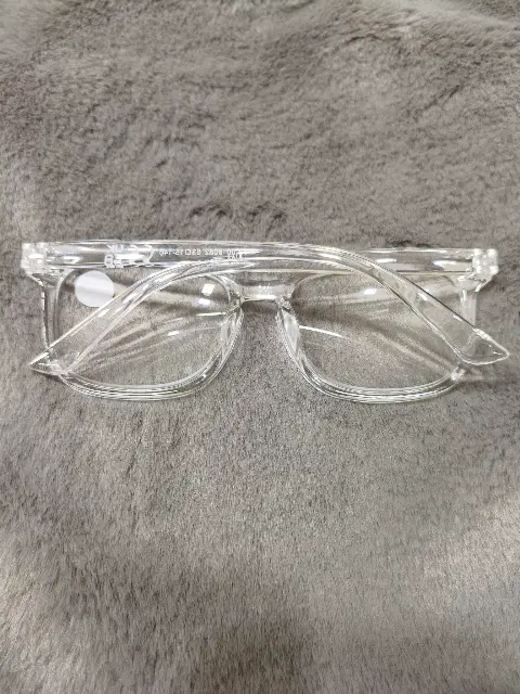 Gafas de lectura rectangulares de montura transparente con filtro de luz azul y graduación +3.00, vista 2